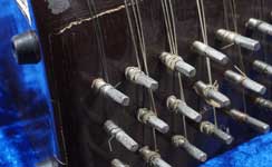Tuning pegs