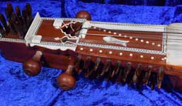 Tuning pegs