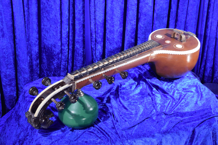 saraswati vina
