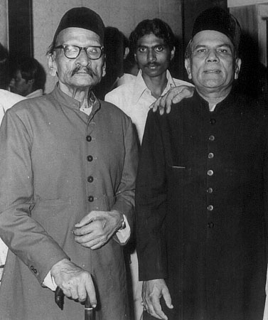 Thirakhwa and Azmat Hussain Khan (r)