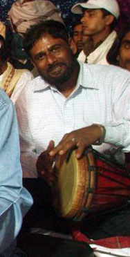 playing the bulbul tarang