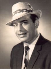 Talat Mahmood in early publicity photo